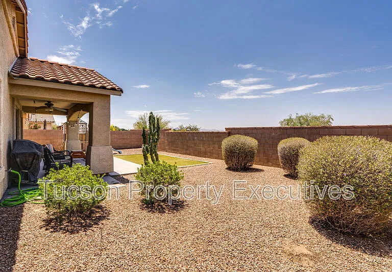 11655 W Stone Hearth St — Photo 38