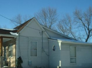 413 S 3rd St, Festus, MO 63028
