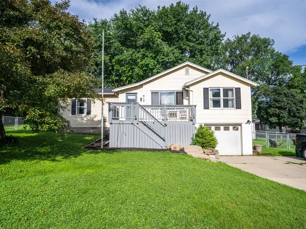812 5th St, West Des Moines, IA 50265