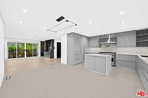 1211 S Sherbourne Dr #2 Photo 1
