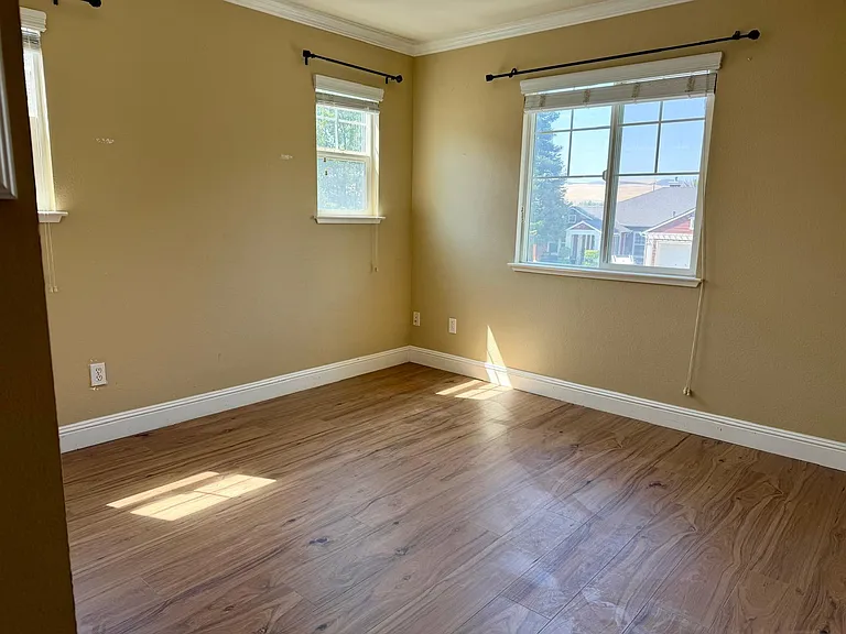 1326 Remington Ct — Photo 27