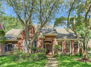 1507 Rosehill Ct, Sugar Land, TX 77479