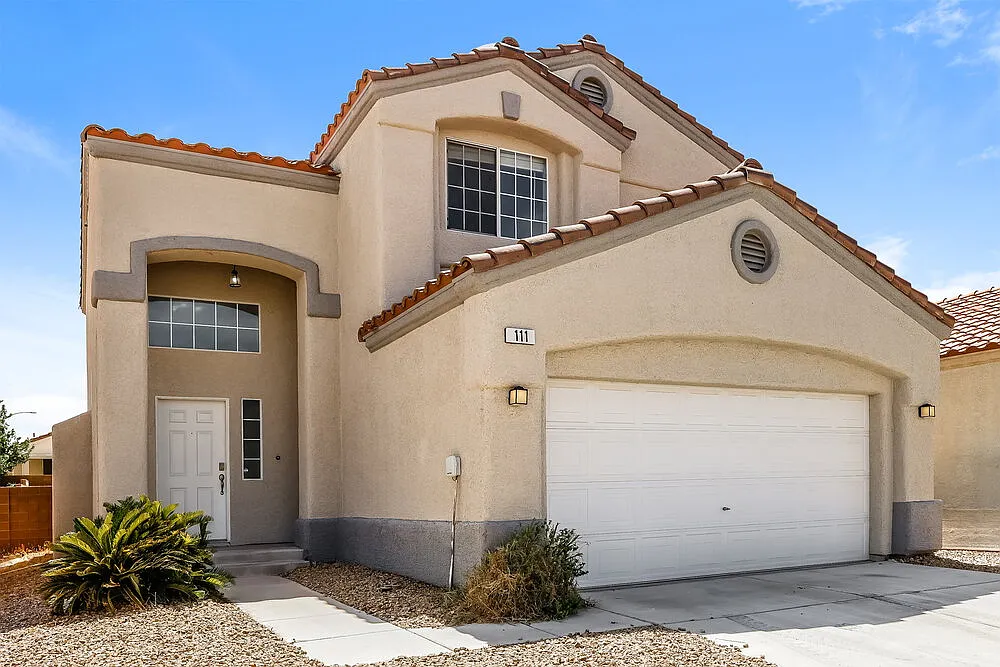 3 bed, 2.5 bath, 1800 sqft, $2,220 — Photo 4