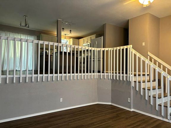 3rd image of 3418 E Pineglen Ave