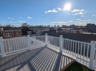 28 Falcon St #3, Boston, MA 02128