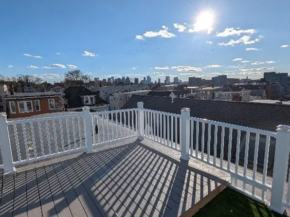 28 Falcon St #3, Boston, MA 02128