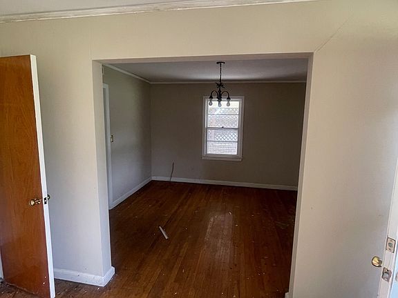 2nd image of 1312 E Audubon Rd