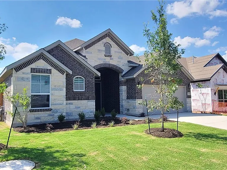 2116 Palmera Ridge Blvd — Photo 1