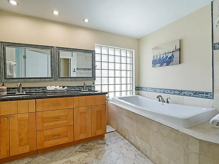 18965 Adagio Dr — Photo 23