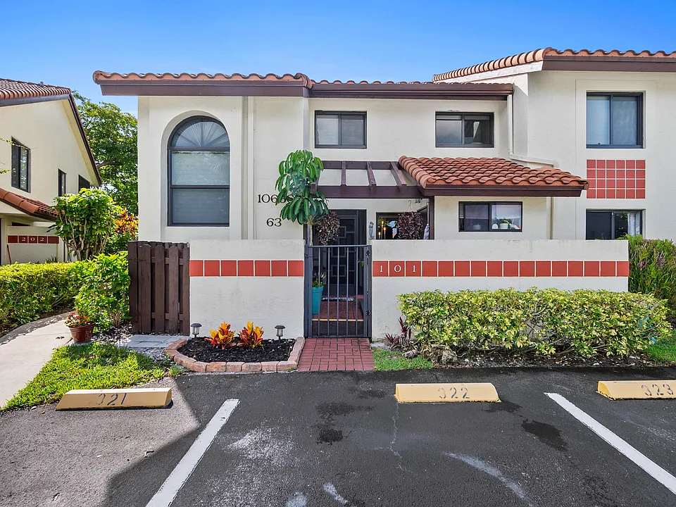 10656 Tropic Palm Ave #101