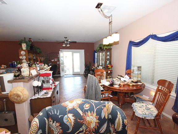 4th image of 394 E Christopher St