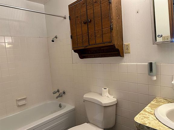 5th image of 3313 Bobwhite Ave