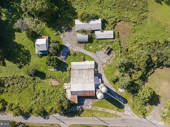 2nd image of 1250 New Philadelphia Rd