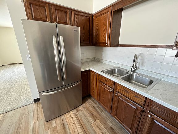 5th image of 484 W 30th St