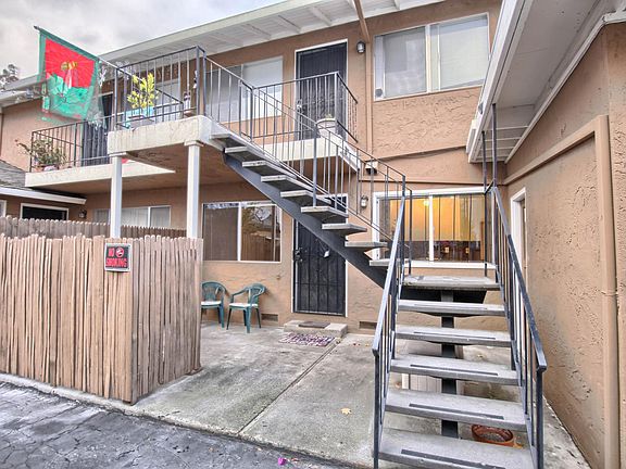 2nd image of 1089 Oakmont Dr APT 2