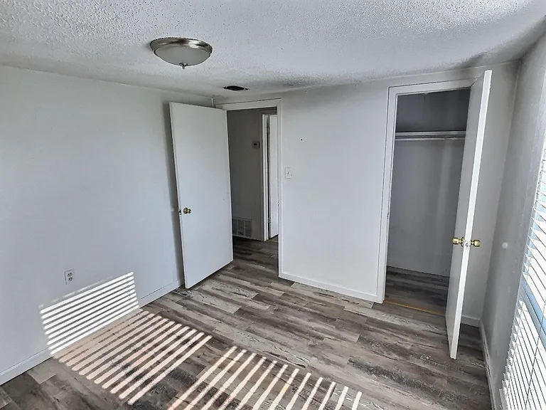 105 Michael Ln — Photo 7