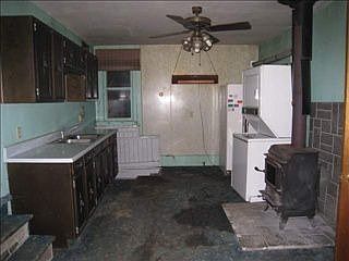 4th image of 154 Cottage Ave
