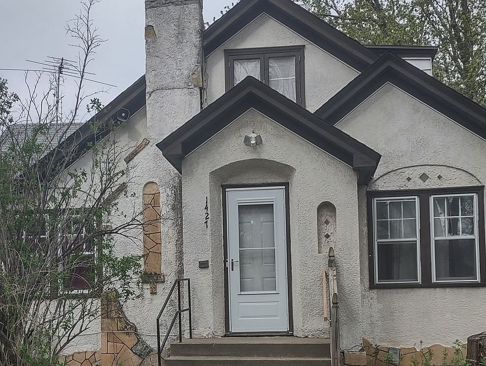 1st image of 1427 Washburn Ave N