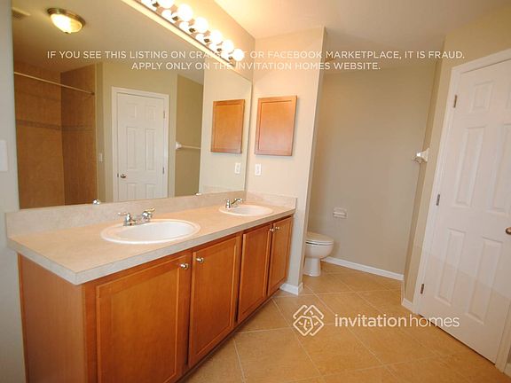 5th image of 827 SW 16th Ter