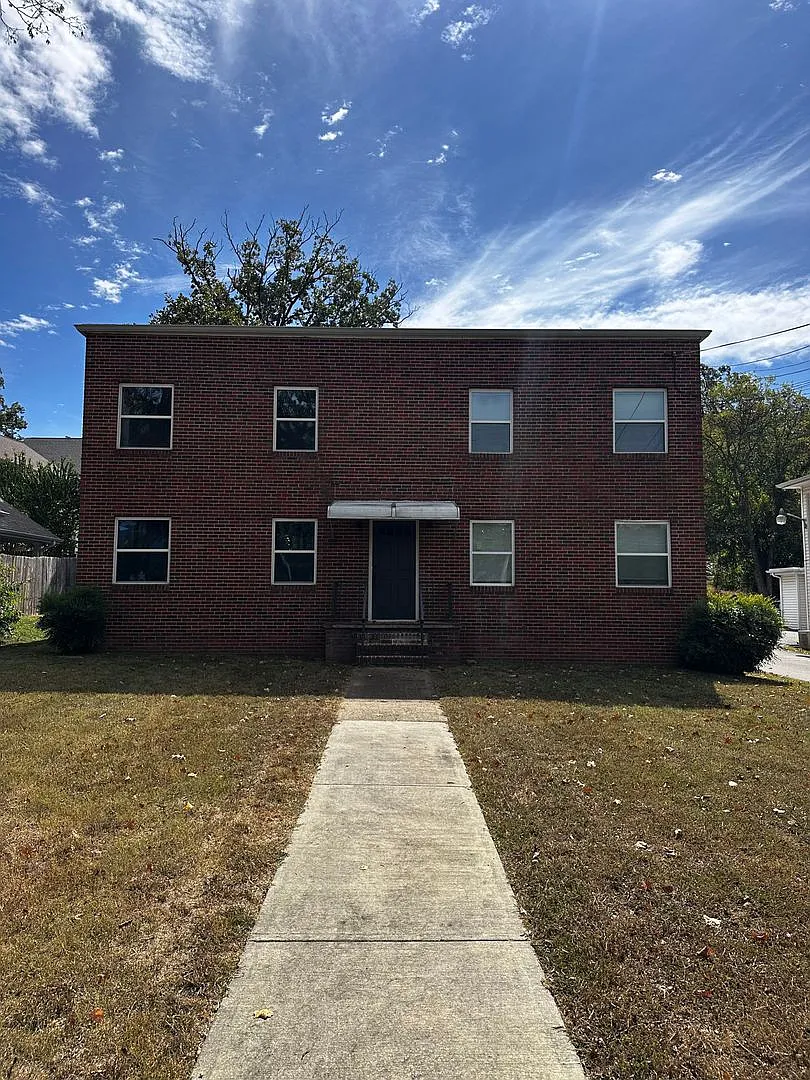 Desirable Red Bank 1 Bedroom — Photo 2