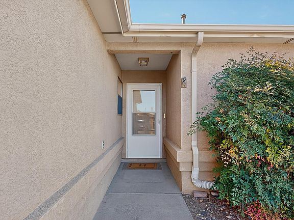 5th image of 6124 Hokona Pl NW