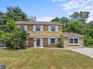 18 Botany Cir, Willingboro, NJ 08046