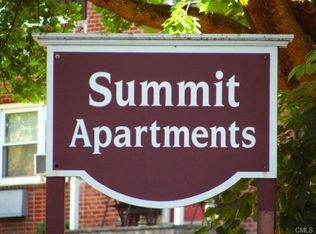 17 Summit Dr APT D, New Milford, CT 06776