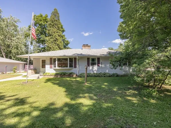 733 N Lapham STREET, Oconomowoc, WI 53066