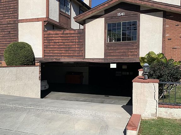 3rd image of 1541 W 145th St APT 15