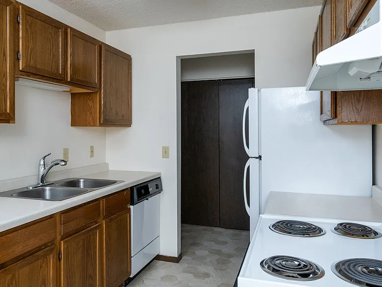Barbary Knoll Apartments — Photo 10