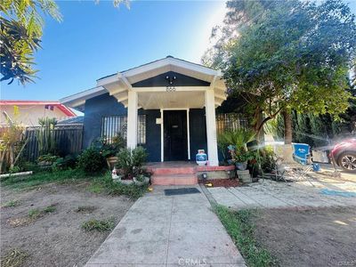 866 E 4th St, Pomona, CA, 91766