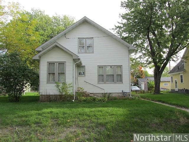 1st image of 710 8th Ave N