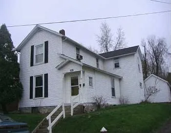 216 Walker St photo 1