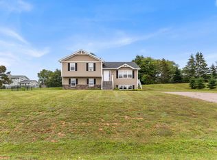 19 Brookside Dr, Stratford, PE C1B 1K8