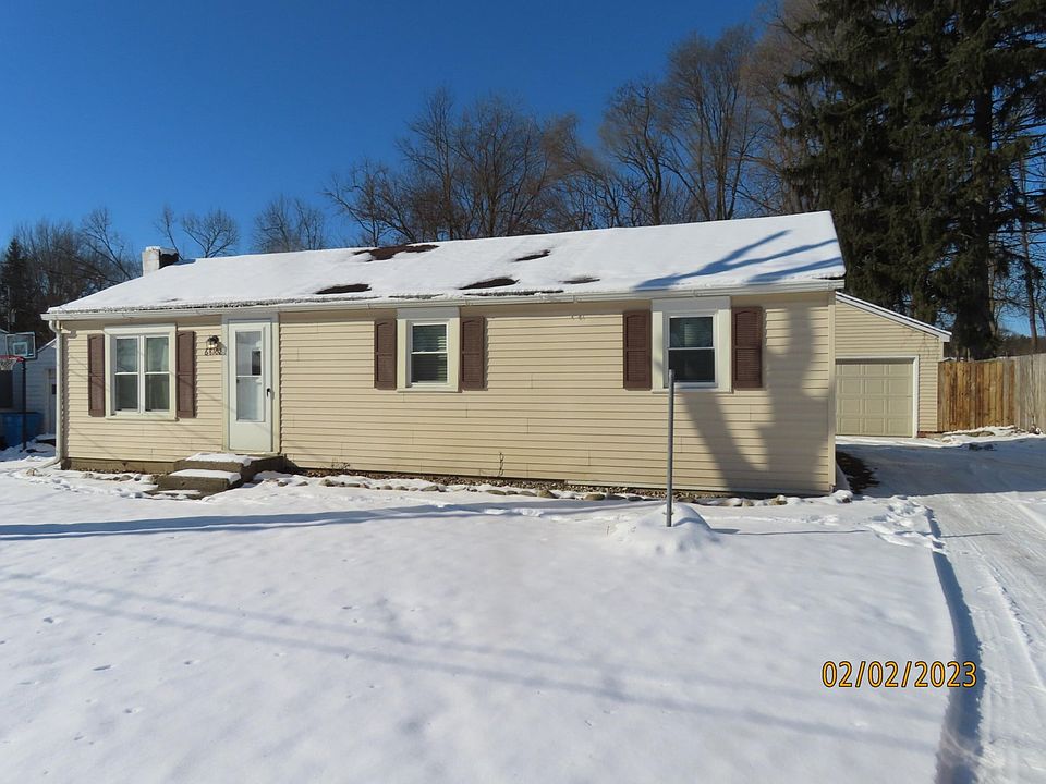 1st image of 68102 Cherry Ln