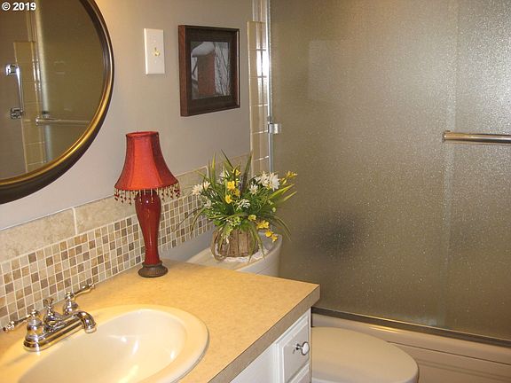 5th image of 978 Cahill Way