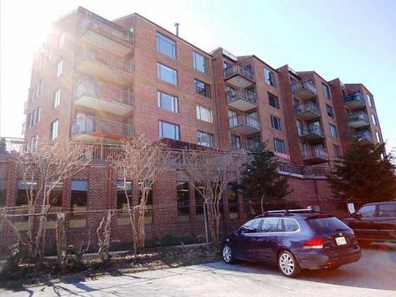 2nd image of 100 Severn Ave APT 505