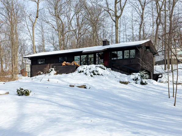 4120 Woodland Dr, Ann Arbor, MI 48103