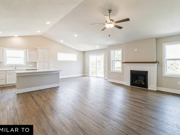 2910 NW Reinhart Dr, Ankeny, IA 50023