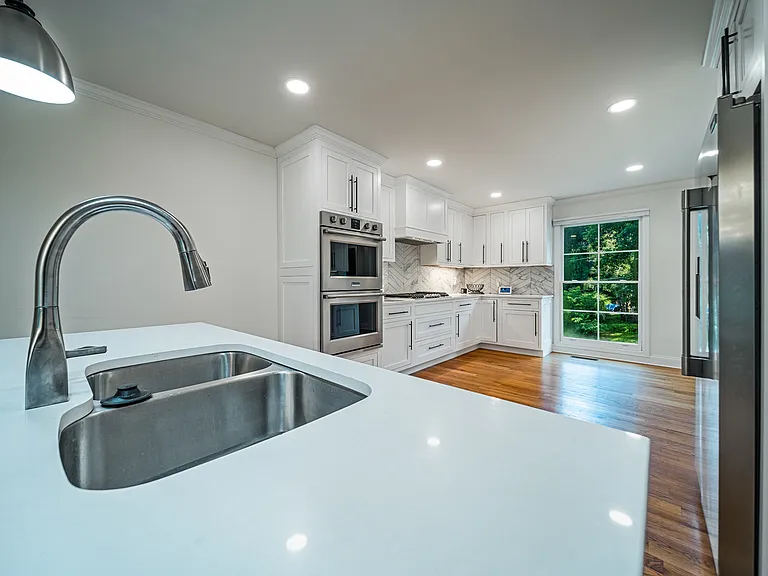 6616 Valley Dr — Photo 7