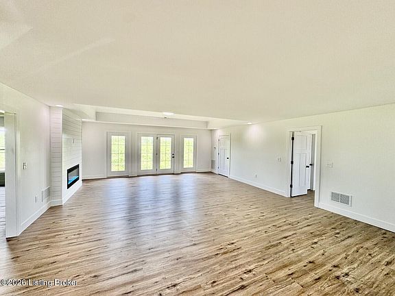 4th image of 76 Mattingly Ln