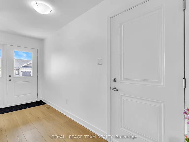 181 Seabert Dr — Photo 2