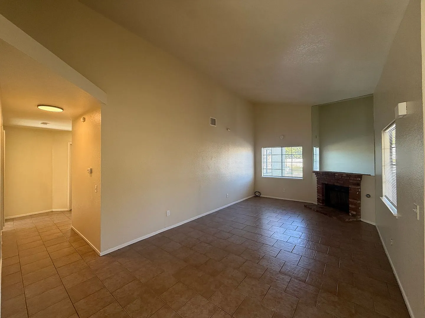Lancaster 3 Bedroom - Available Now! — Photo 3