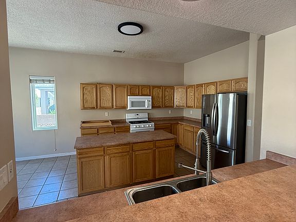4th image of 1513 Reynosa Loop SE