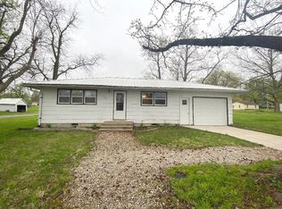 206 Ash St, Hale, MO 64643