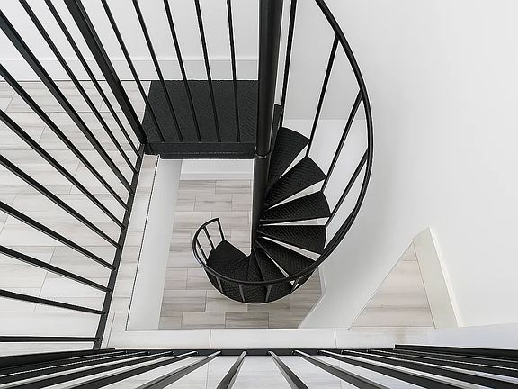 5th image of 1484 Brooklyn Ave #Penthouse
