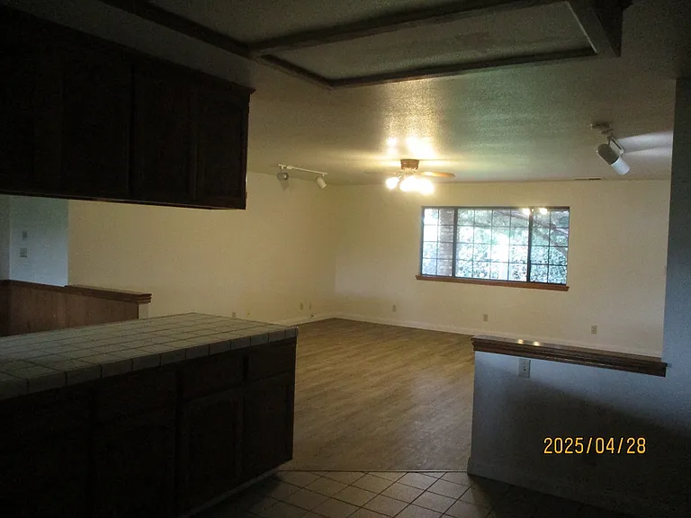 10241 16th Ave — Photo 8