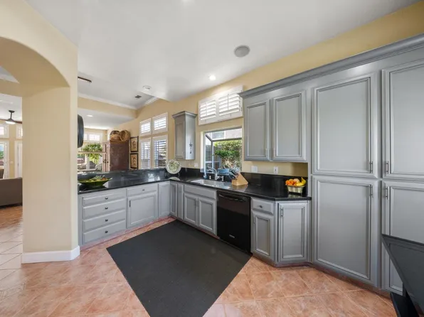 3212 New London Ln, Modesto, CA 95355