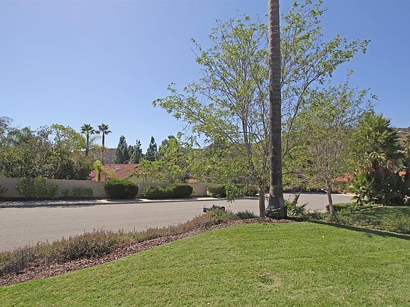5th image of 2418 Shadyridge Ave