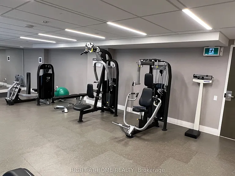 411 Mackay St #601 — Photo 35